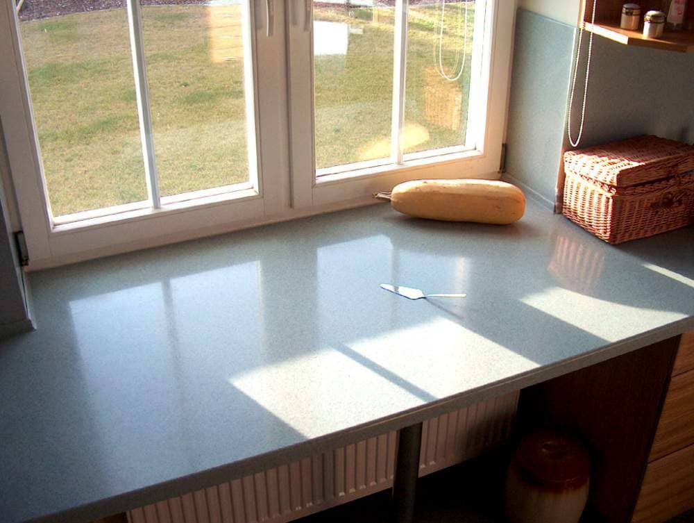 ���������� �� �������������� ����� Technistone Starlight White